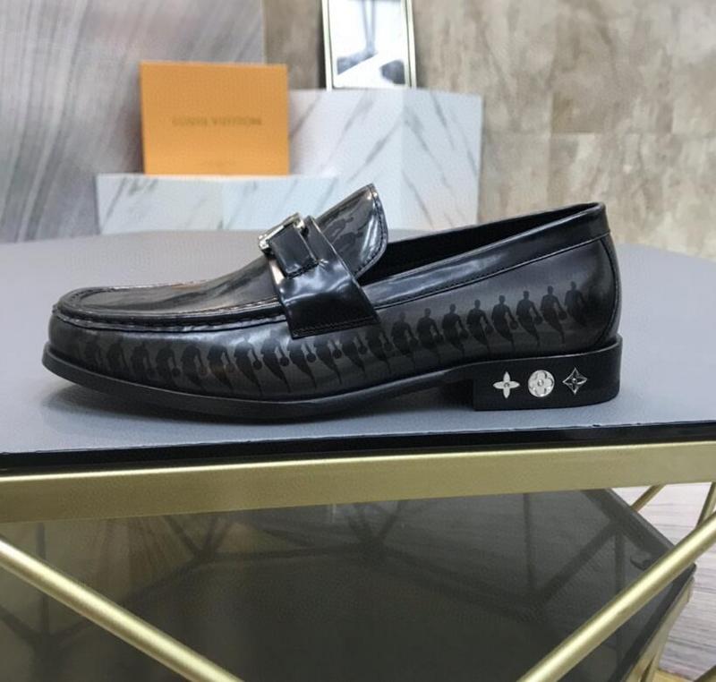 Dragons Bags Detail