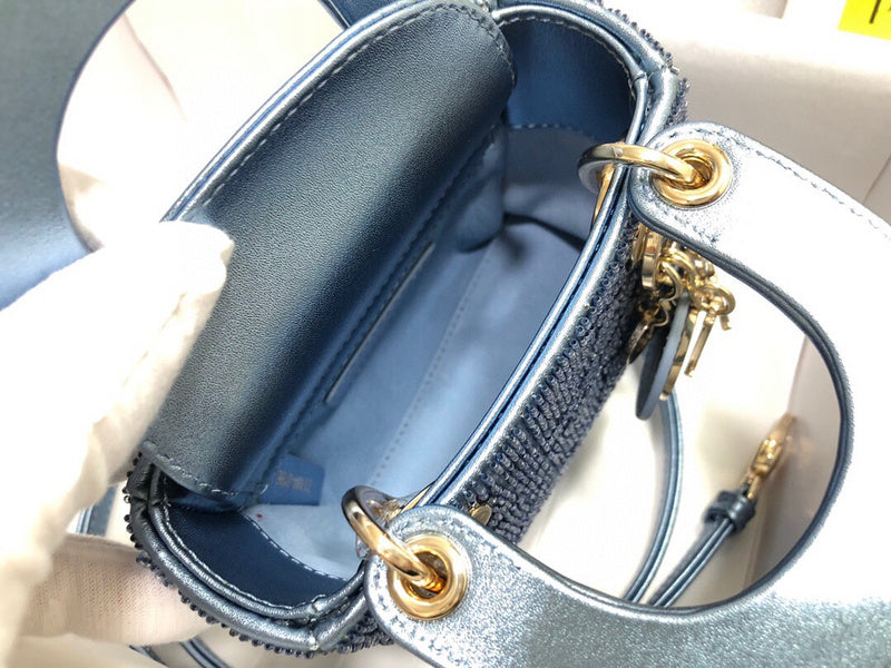 Dragons Bags Detail