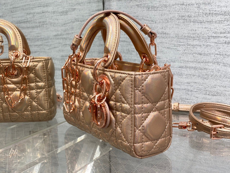 Dragons Bags Detail