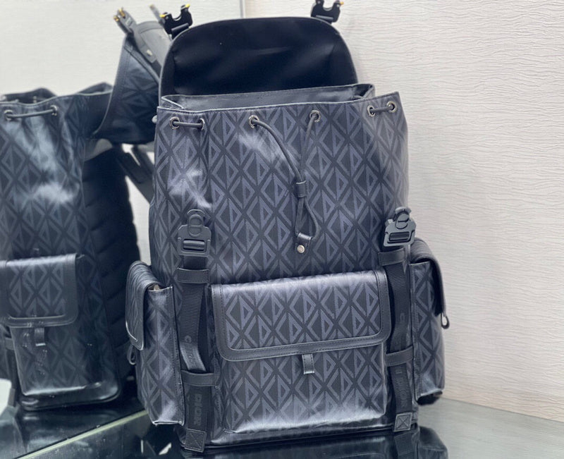 Dragons Bags Detail