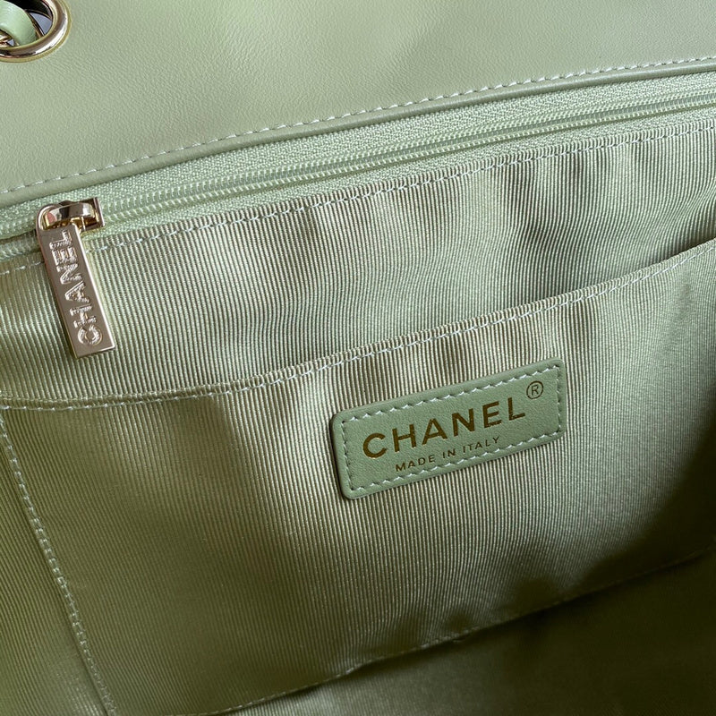 Dragons Bags Detail