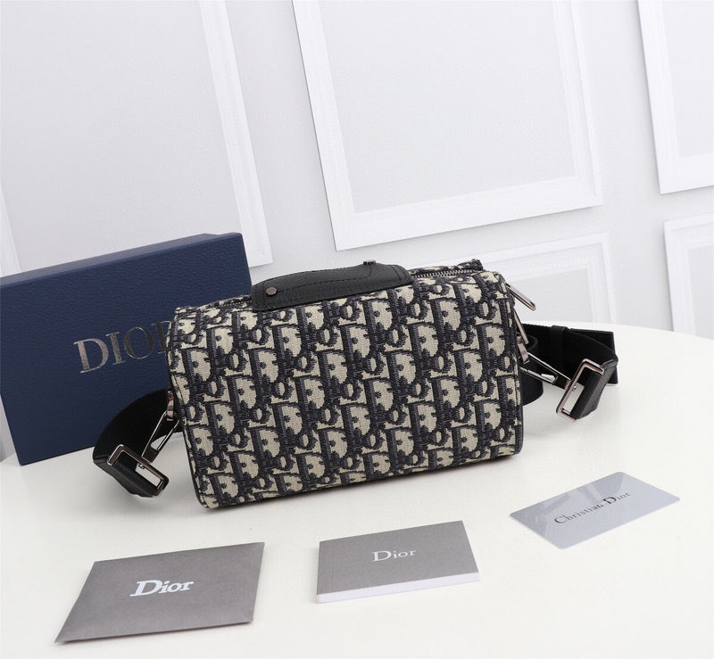 Dragons Bags Detail