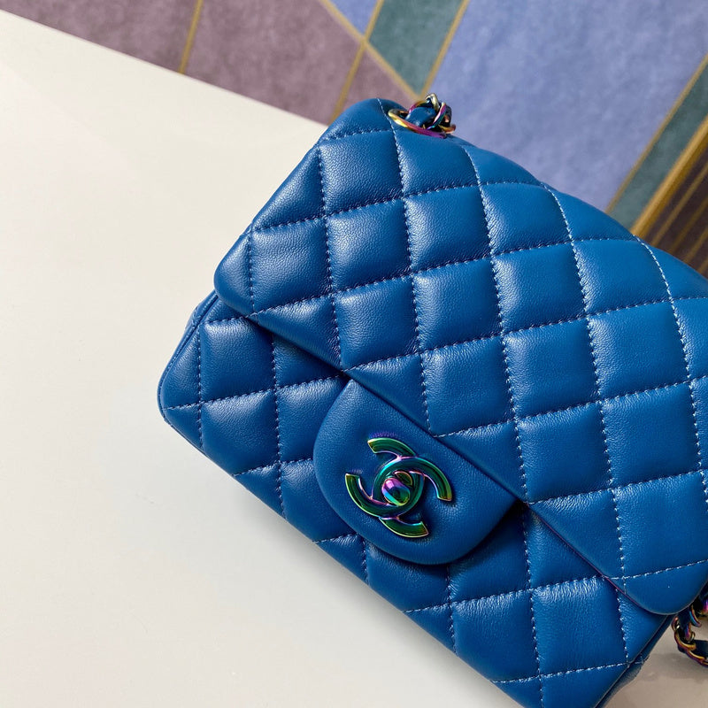 Dragons Bags Detail