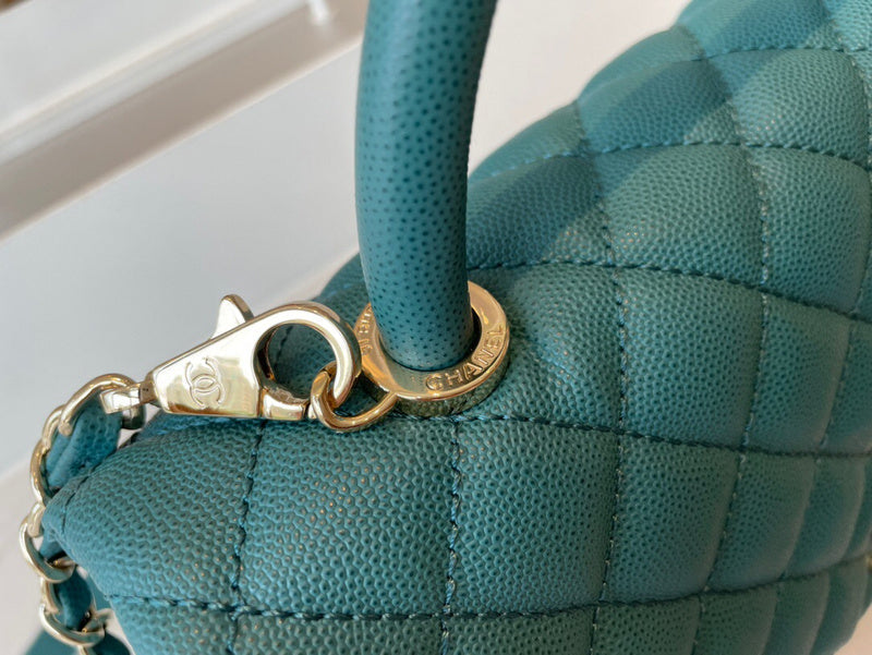 Dragons Bags Detail