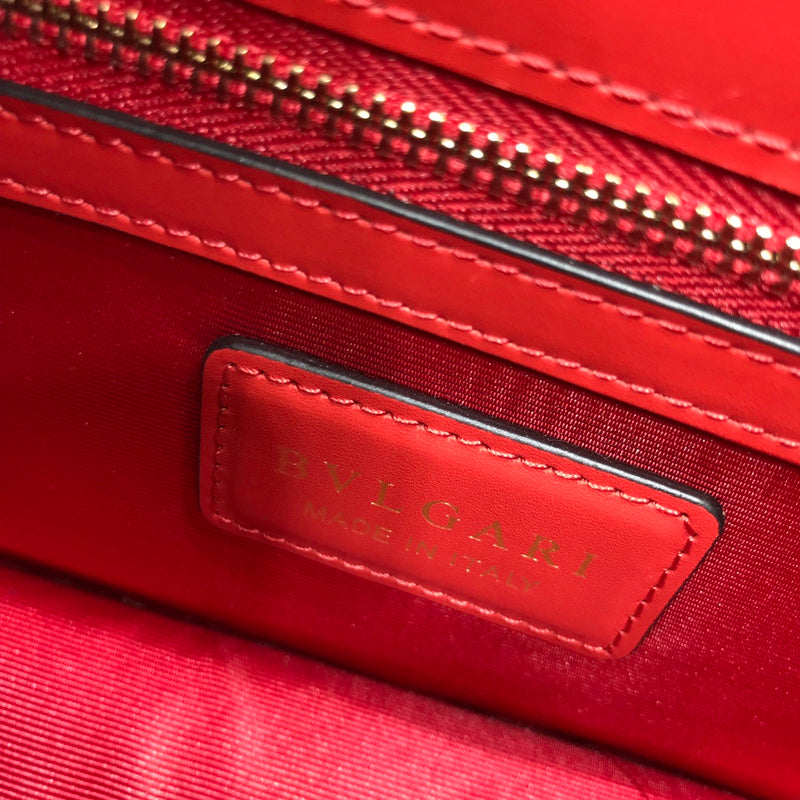 Dragons Bags Detail