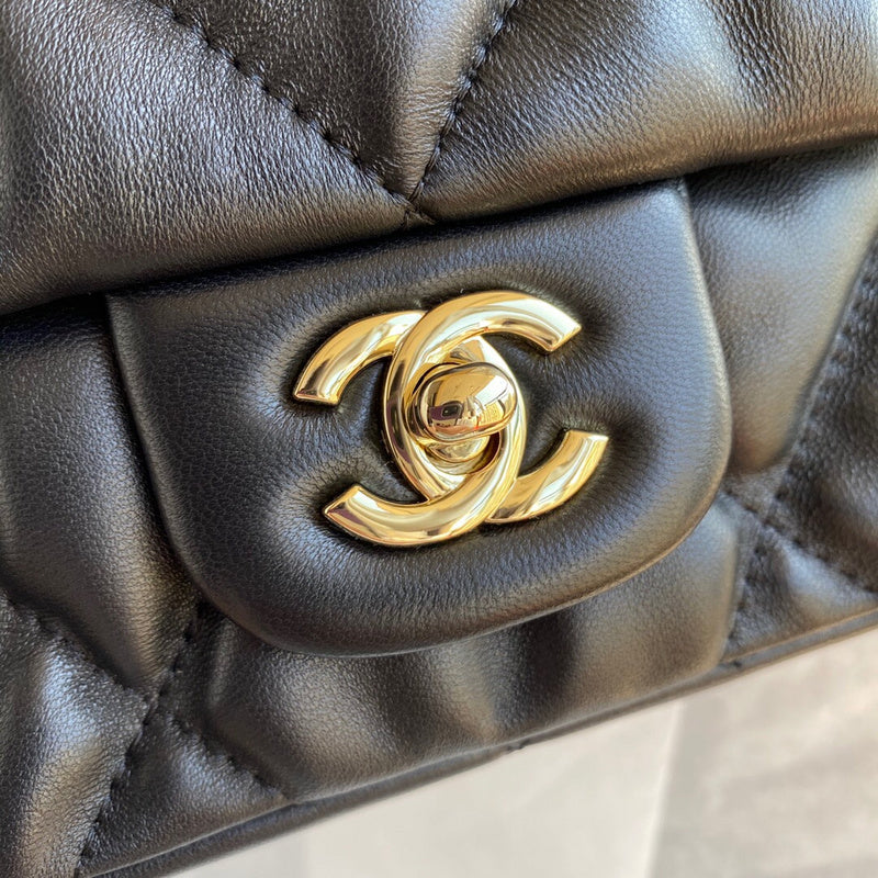 Dragons Bags Detail