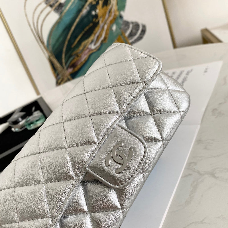Dragons Bags Detail