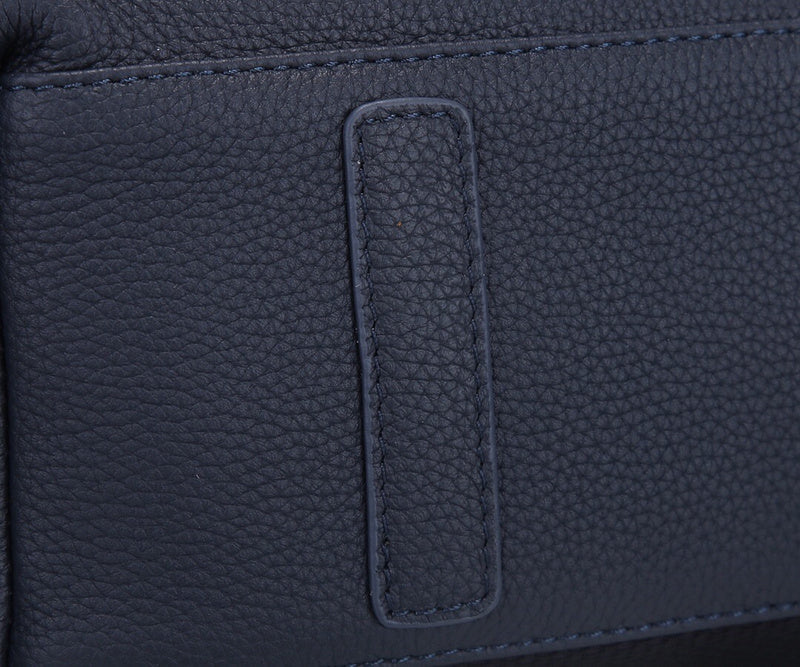 Dragons Bags Detail