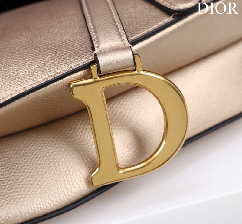Dragons Bags Detail
