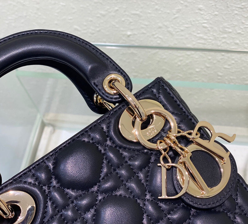 Dragons Bags Detail
