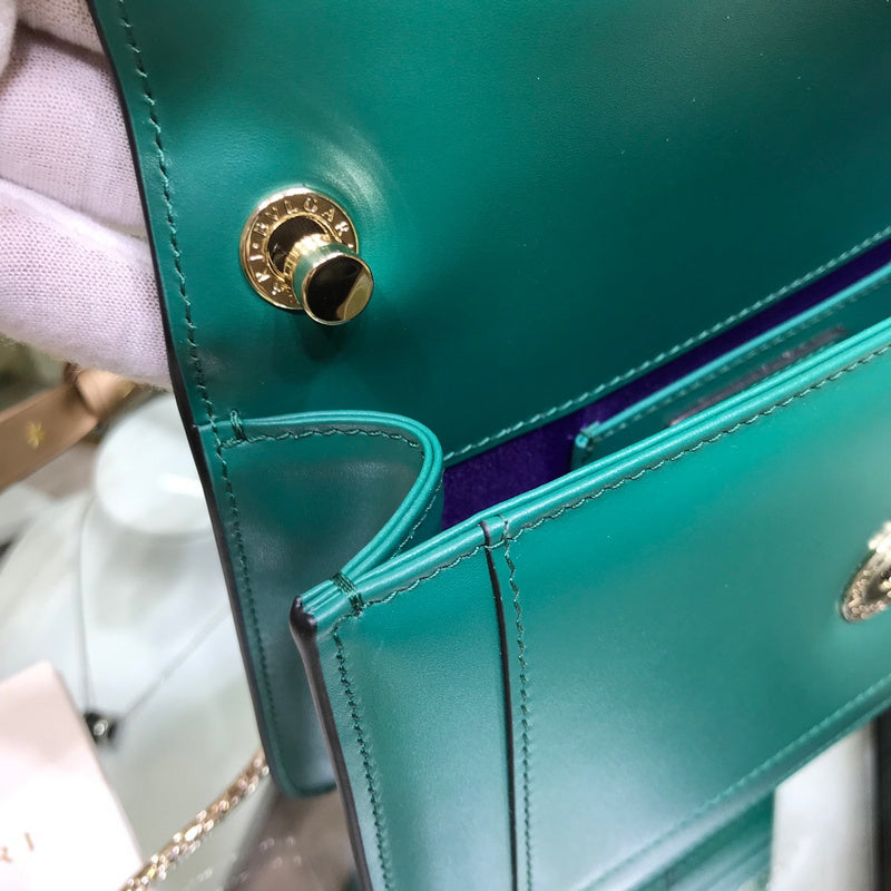 Dragons Bags Detail