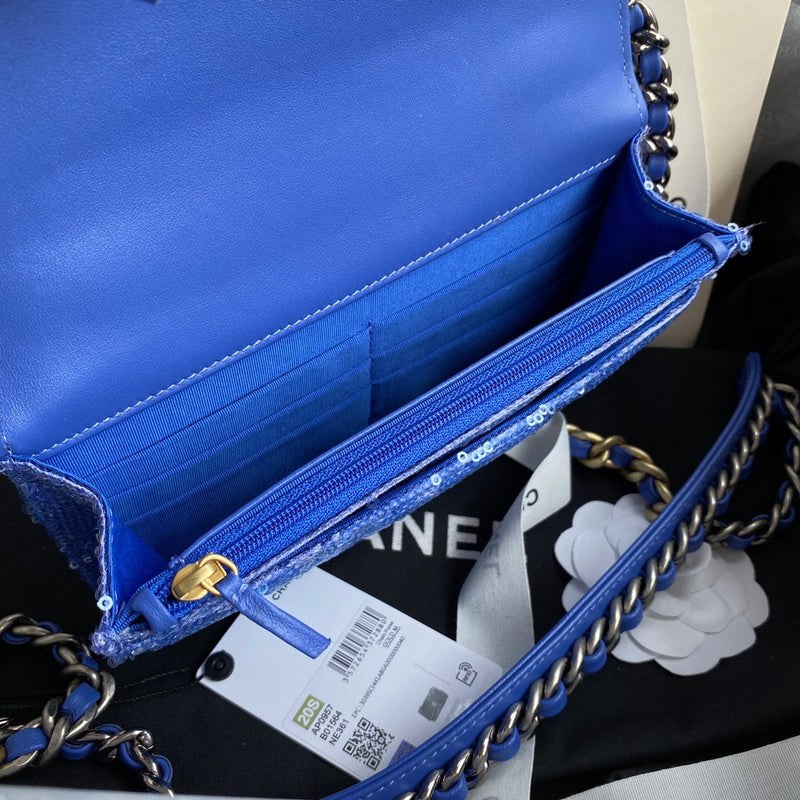 Dragons Bags Detail