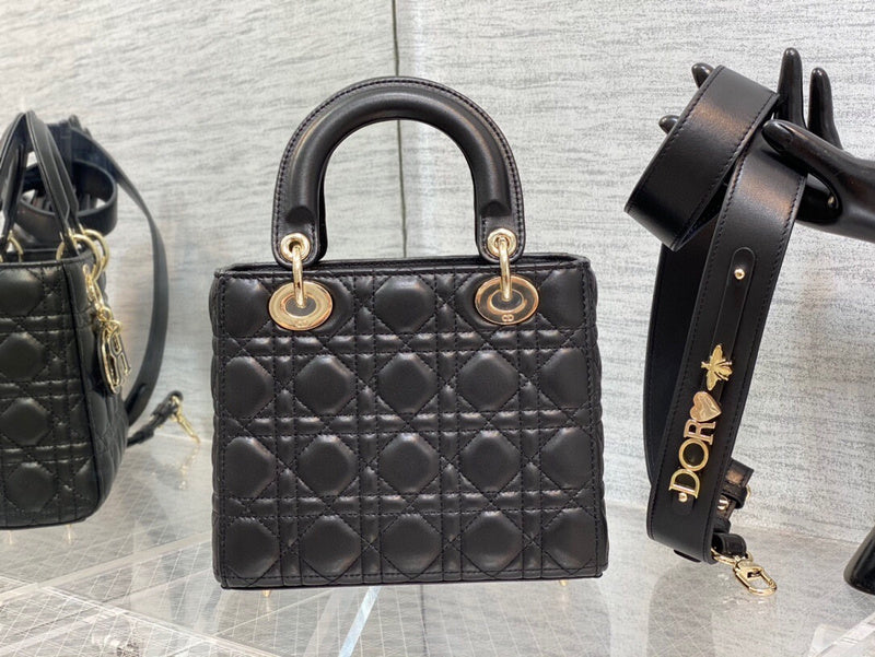 Dragons Bags Detail