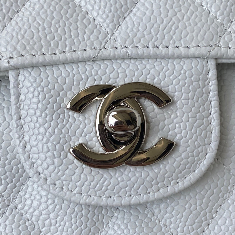 Dragons Bags Detail