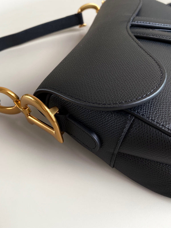 Dragons Bags Detail
