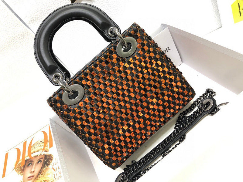 Dragons Bags Detail