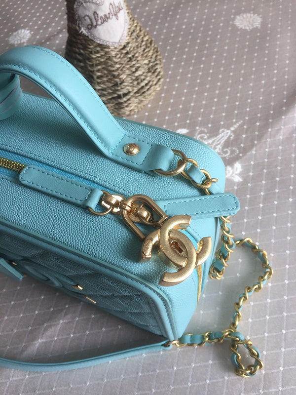 Dragons Bags Detail