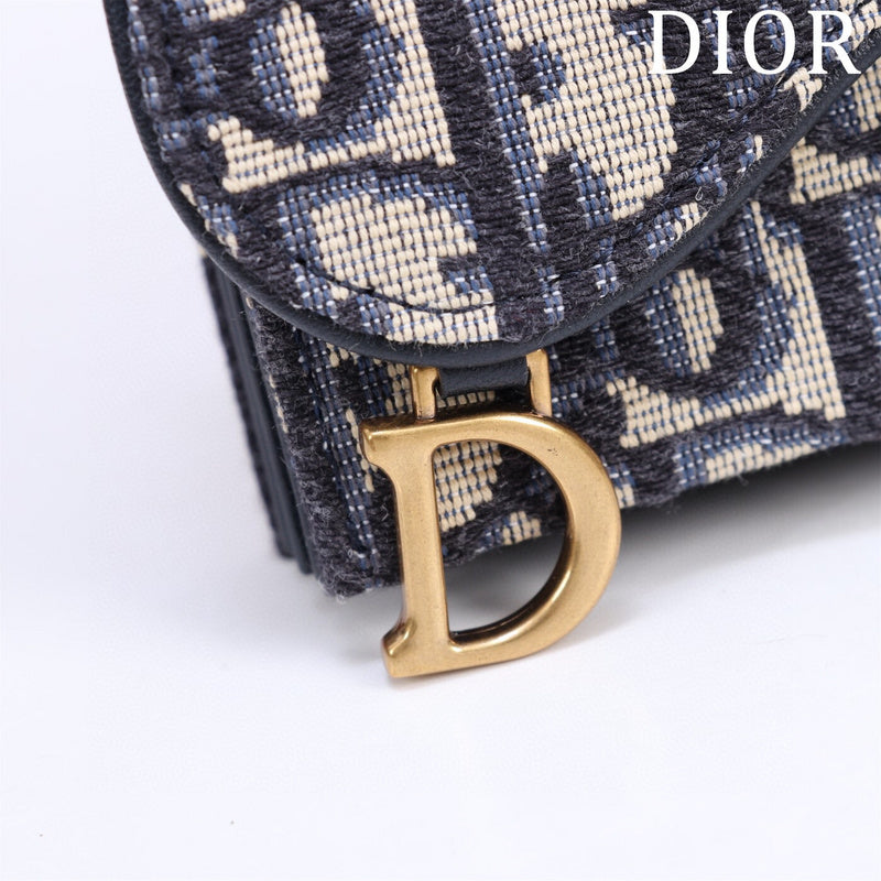 Dragons Bags Detail