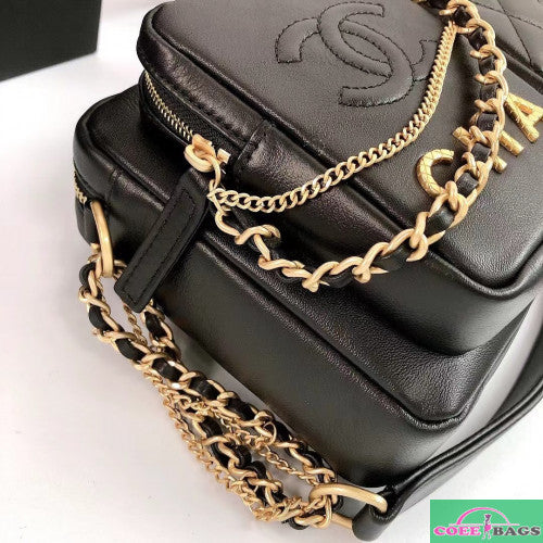 Dragons Bags Detail