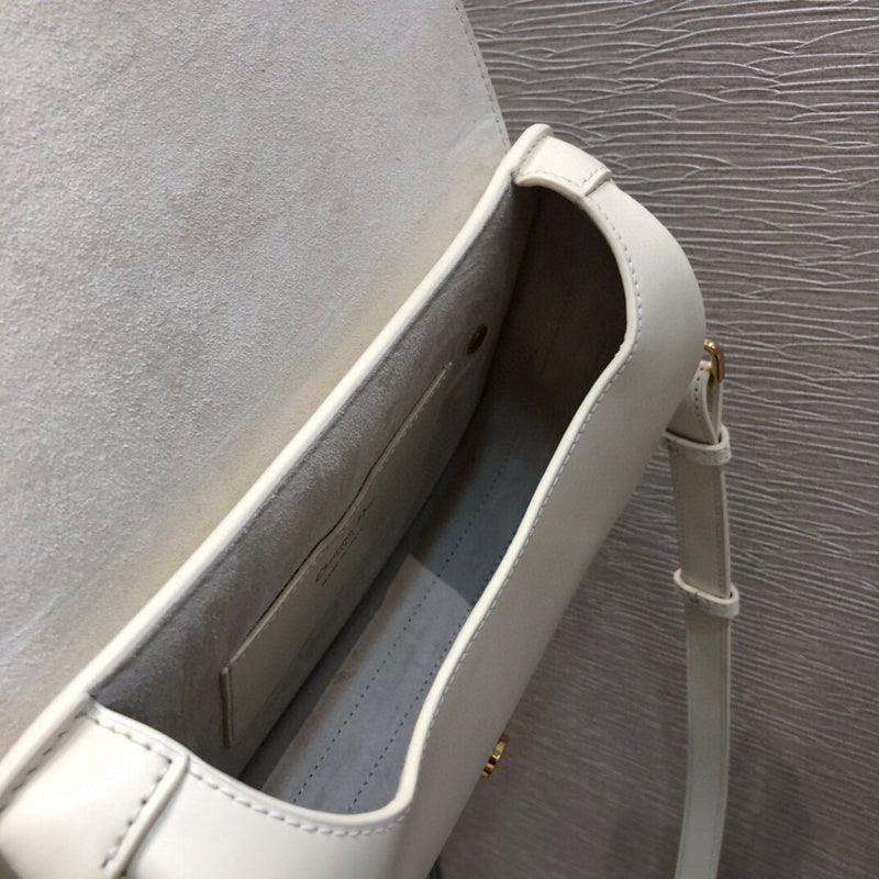 Dragons Bags Detail