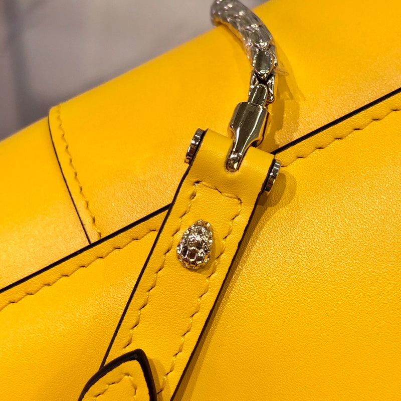 Dragons Bags Detail