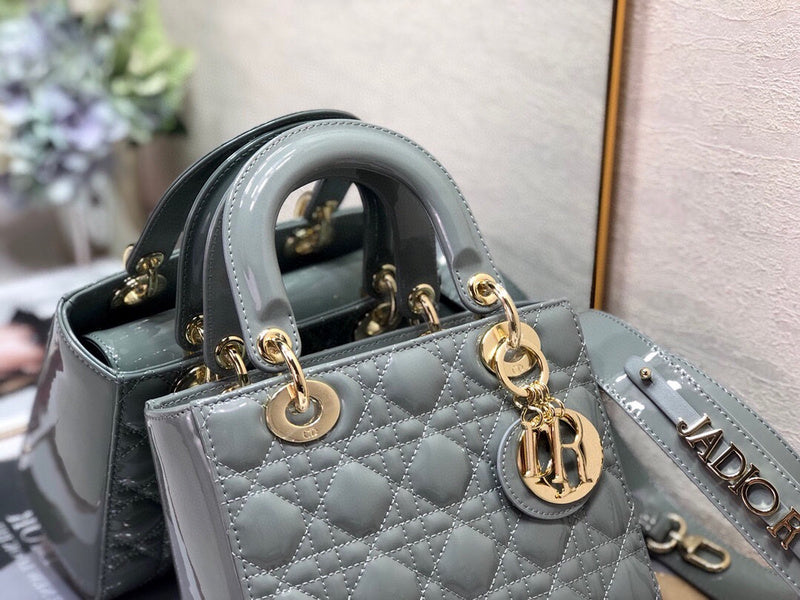 Dragons Bags Detail