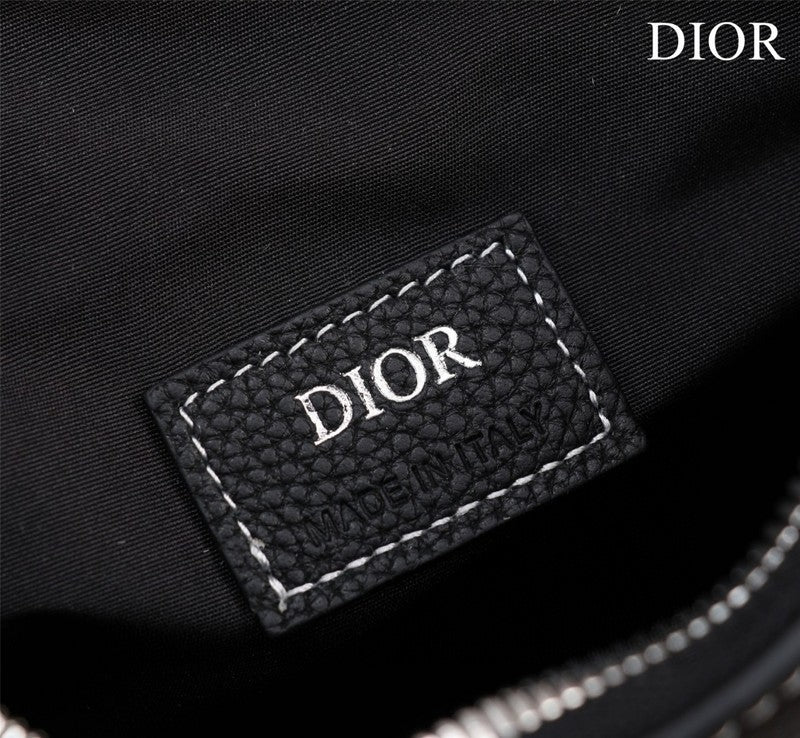 Dragons Bags Detail