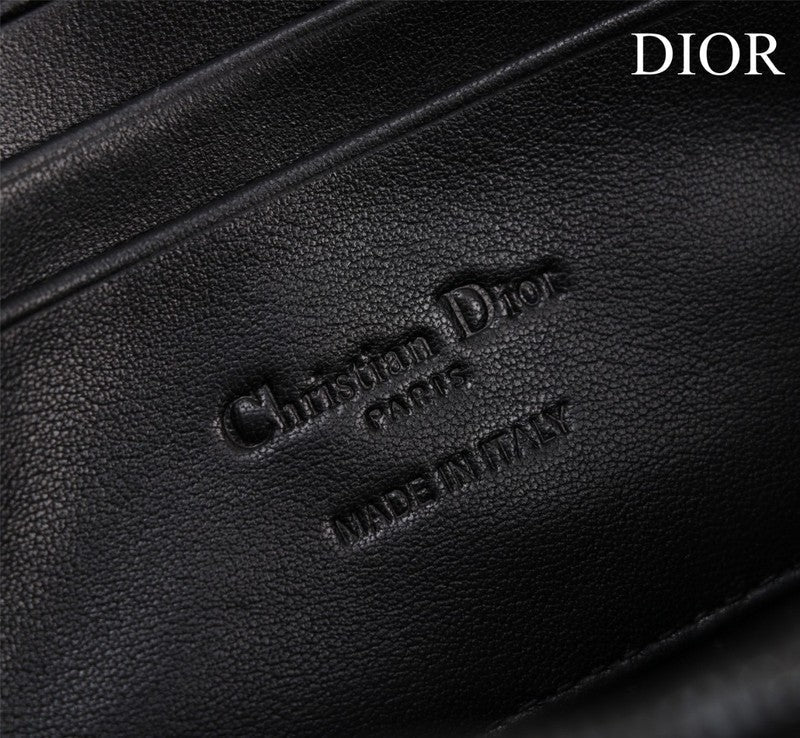 Dragons Bags Detail