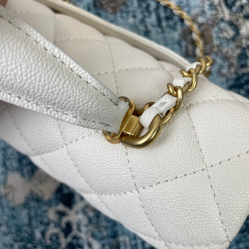 Dragons Bags Detail