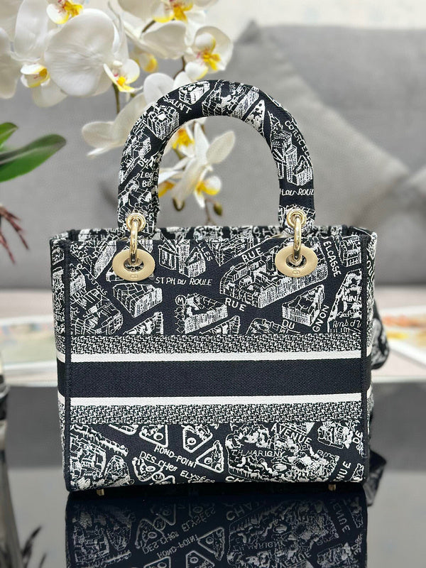 Dragons Bags Detail