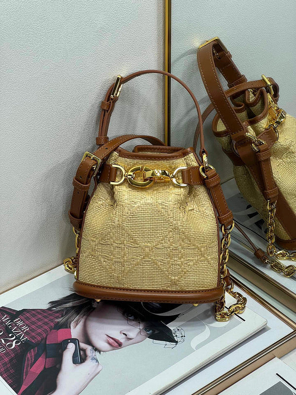 Dragons Bags Detail