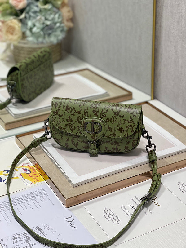 Dragons Bags Detail