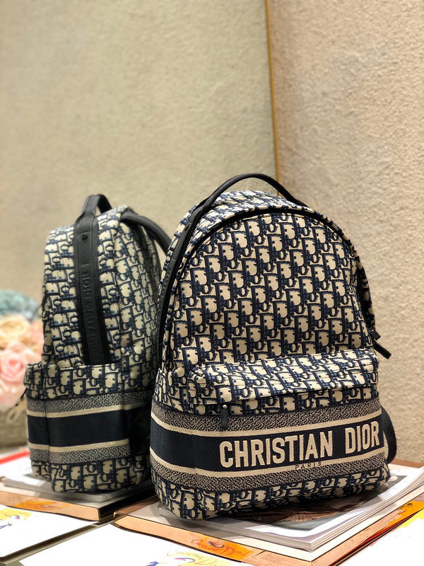 Dragons Bags Detail