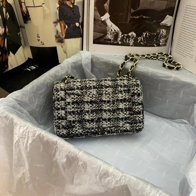 Dragons Bags Detail