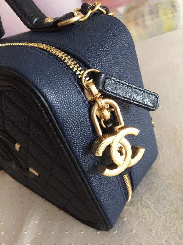 Dragons Bags Detail