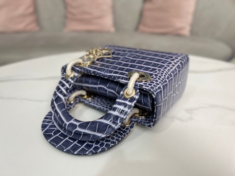 Dragons Bags Detail