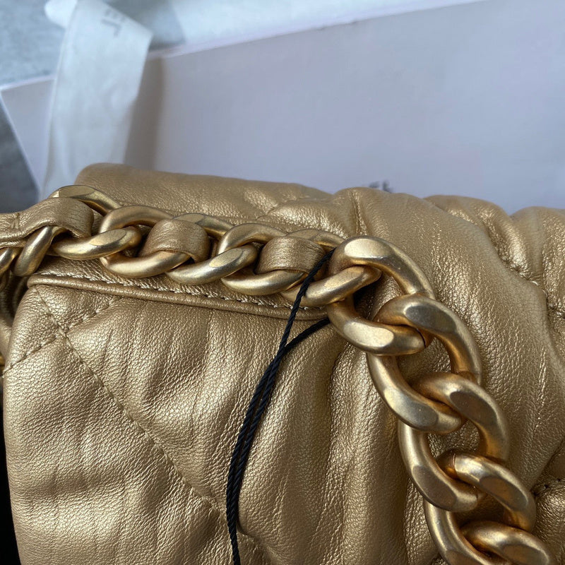 Dragons Bags Detail
