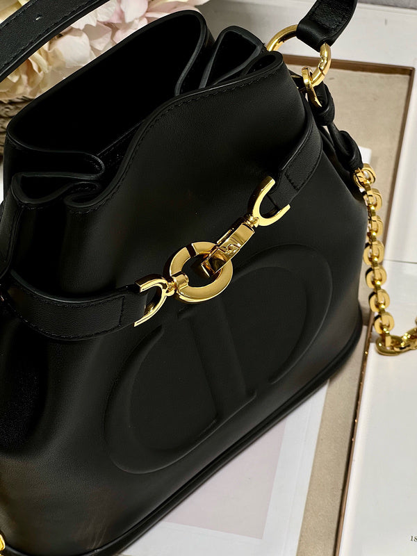 Dragons Bags Detail