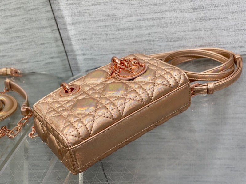 Dragons Bags Detail