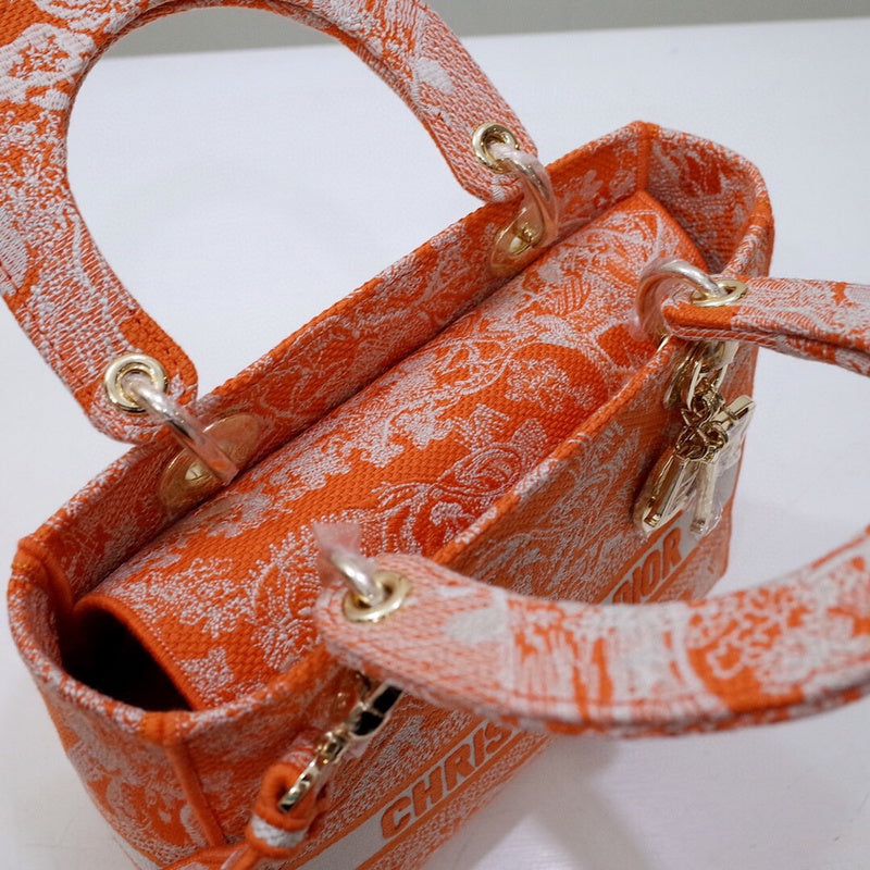 Dragons Bags Detail