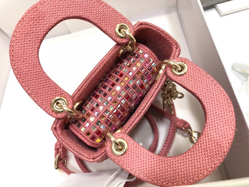 Dragons Bags Detail