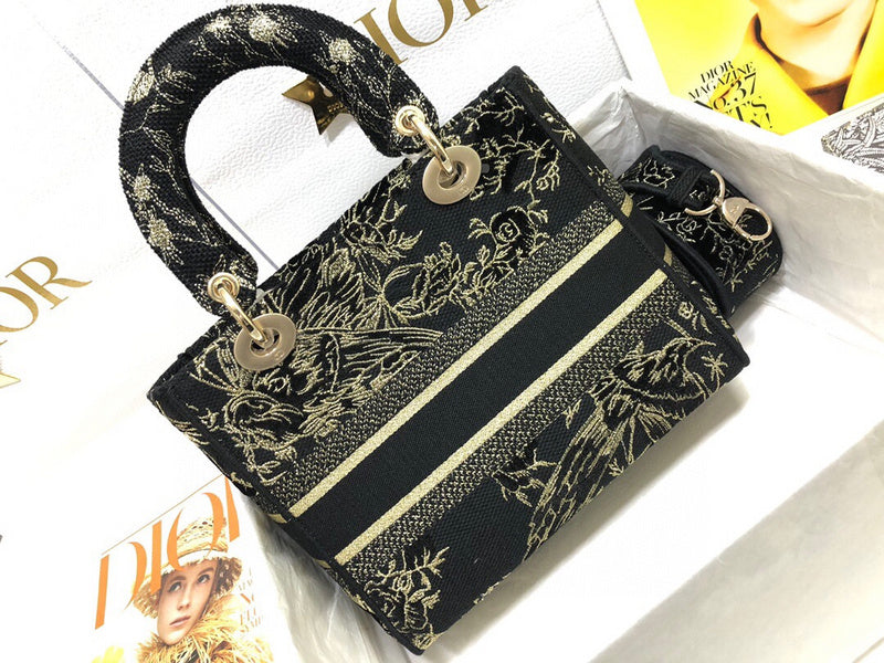 Dragons Bags Detail