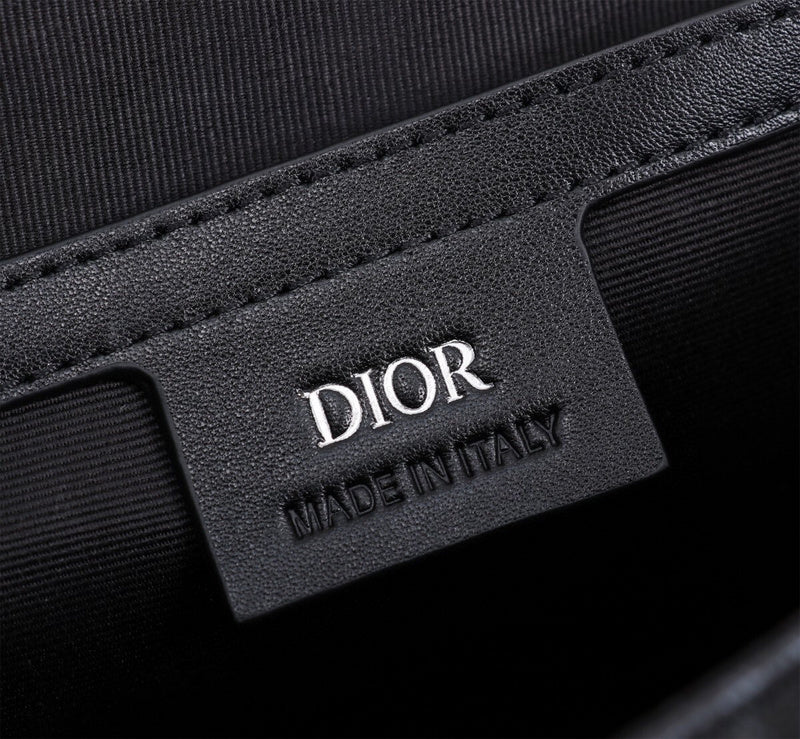 Dragons Bags Detail
