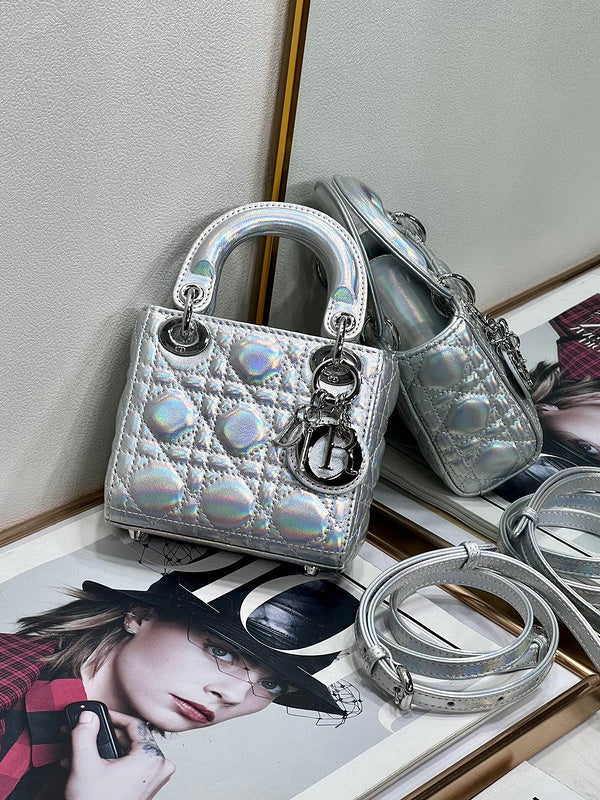 Dragons Bags Detail
