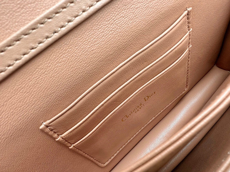 Dragons Bags Detail