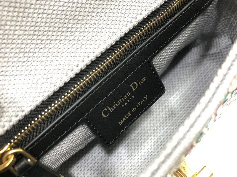 Dragons Bags Detail