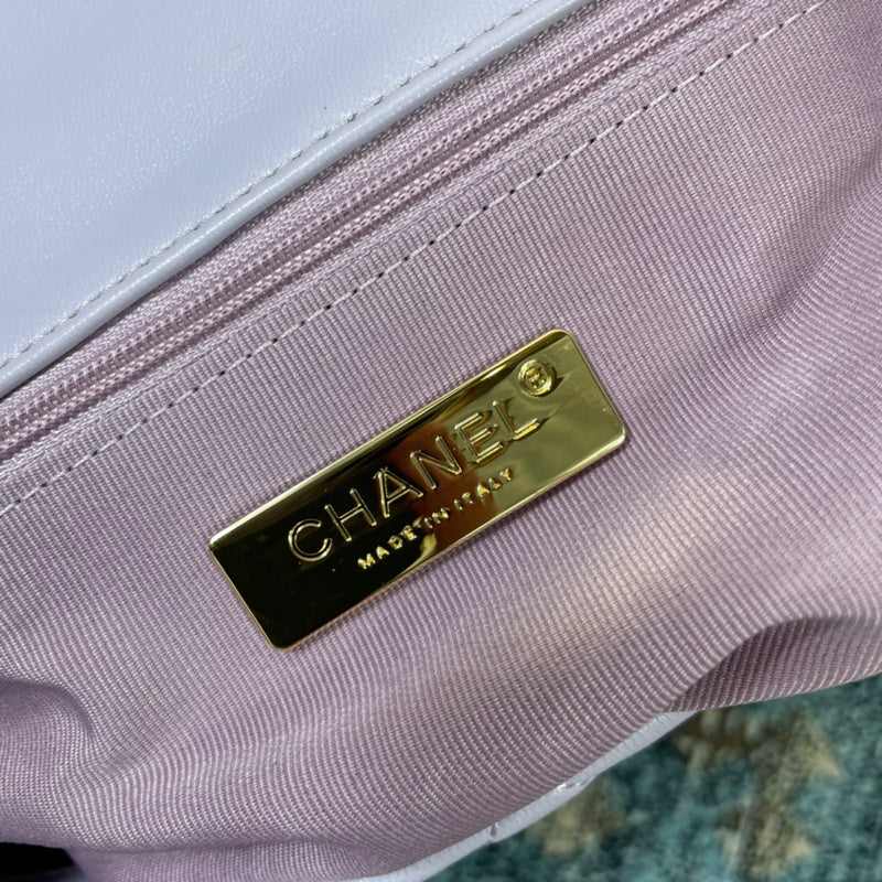 Dragons Bags Detail