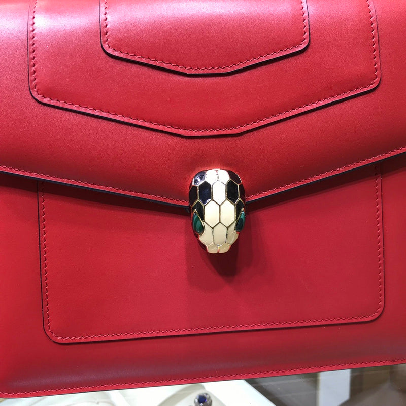 Dragons Bags Detail