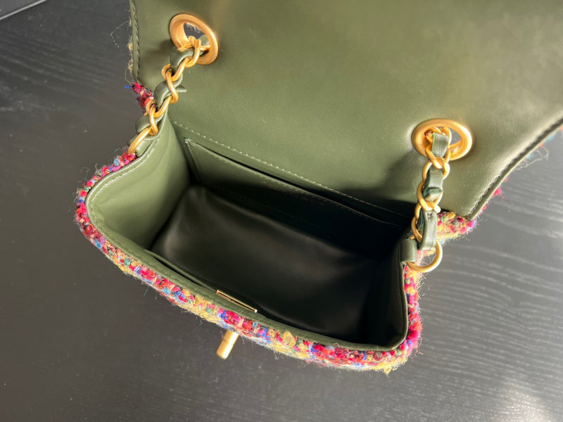 Dragons Bags Detail