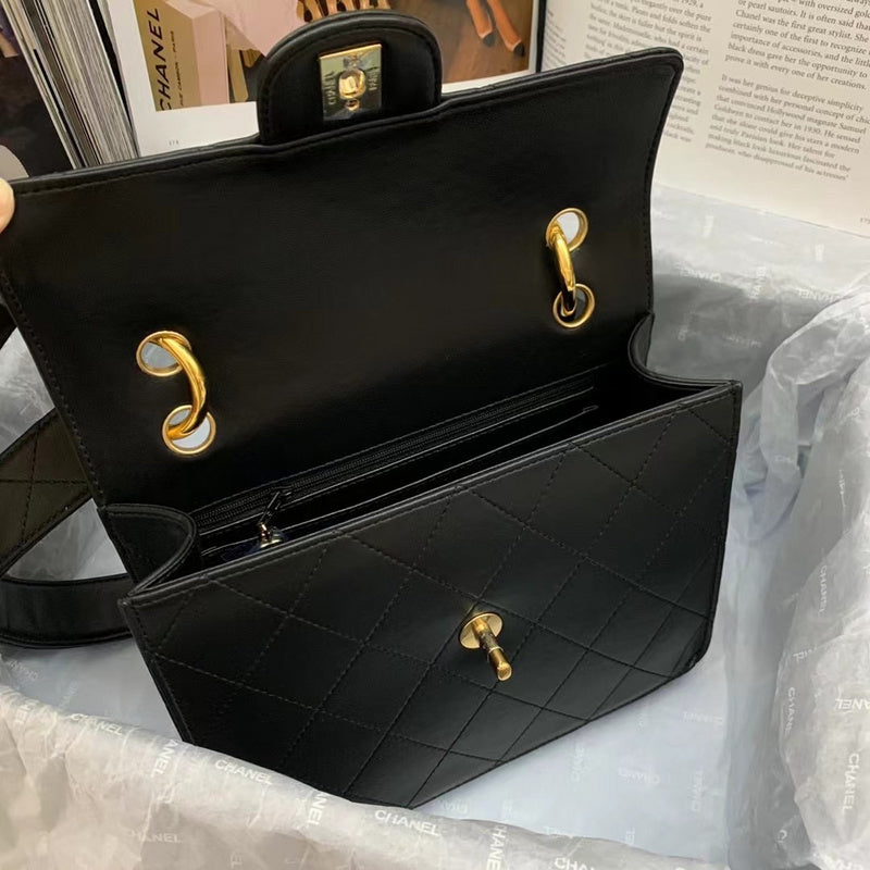 Dragons Bags Detail